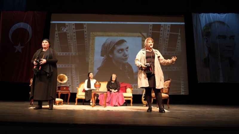 Büyükçekmece'de tiyatro şöleni: "Zamansız Kadınlar"