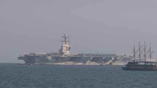 ABD uçak gemisi Antalya’ya demirledi