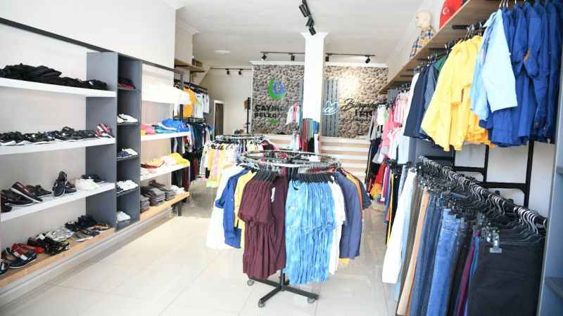 Gönül belediyeciliği Sevince Giyim Mağazası ile sürüyor