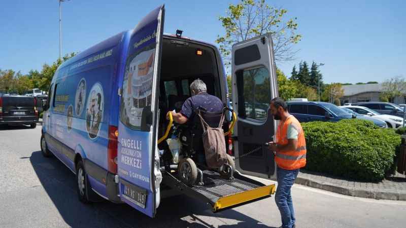 Çayırova Belediyesi özel bireyleri ve hastaları yalnız bırakmıyor