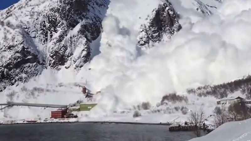 Pakistan’da çığ felaketi: 10 ölü, 25 yaralı