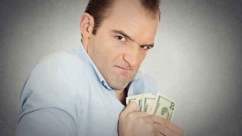 Cimrilikte üstlerine yok. Ceplerinde akrep olan 3 burç! Yemekten içmekten bile kısıyorlar