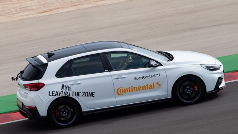 Alman otomobil dergisi Gute Fahrt, Continental SportContact 7‘yi "olağanüstü" seçti 