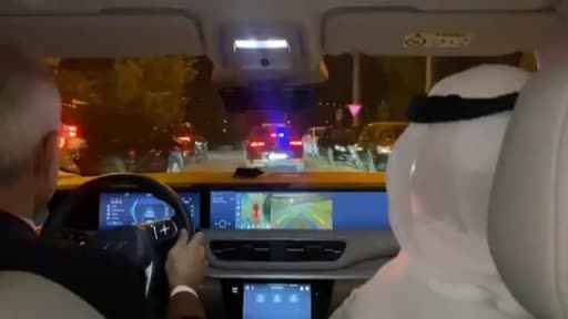 Bakan Uraloğlu, Suudi Arabistan Hac ve Umre Bakanı Tevfik er-Rabia’ı TOGG ile karşıladı