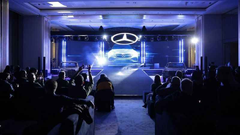 Yeni Mercedes-Benz E-Serisi ile Türkiye’de yeni sayfa açıyor Yeni Mercedes-Benz E-Serisi ile Türkiye’de yeni sayfa açıyor