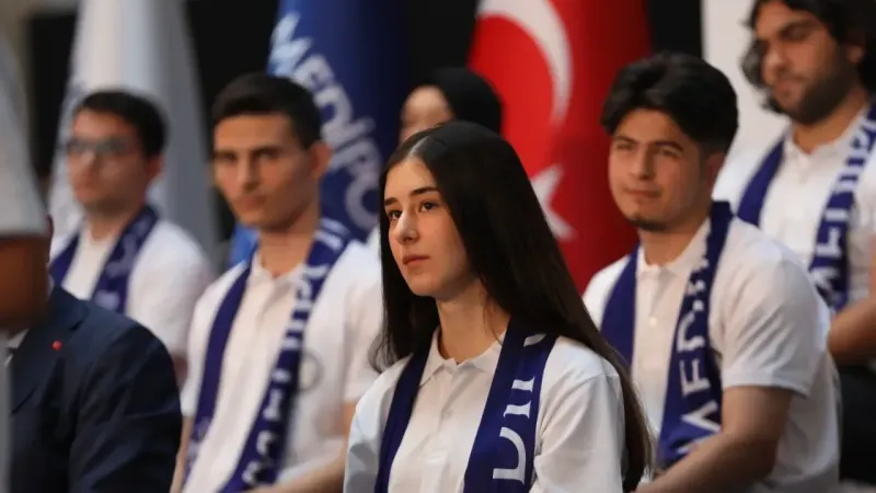 YKS şampiyonları 9.kez Medipol’ü tercih etti YKS şampiyonları 9.kez Medipol’ü tercih etti