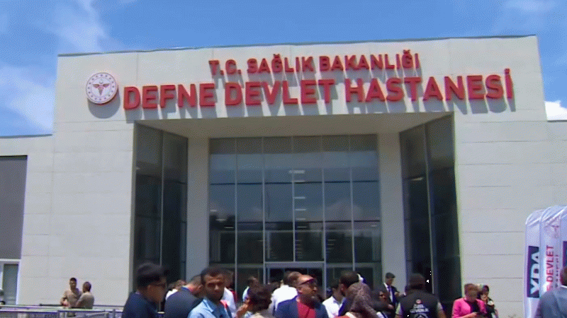 Defne Devlet Hastanesi'ne hasta akını