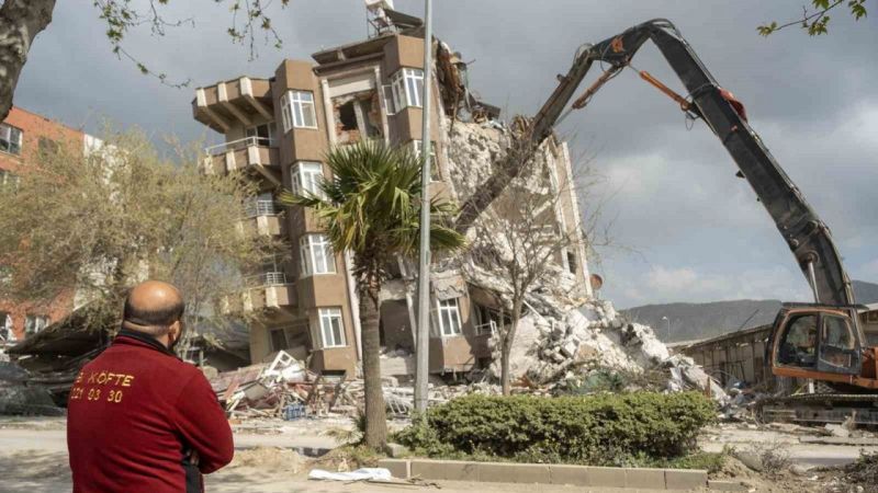 Yağmur hayatını kurtardı