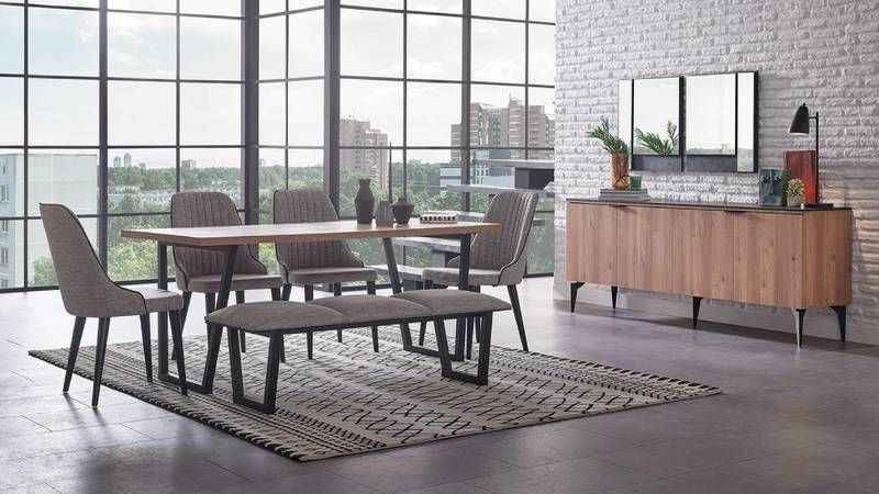 Divanev Bornova mağazası Yataş Grup CEO’su Nuri Öztaşkın’ın katılımıyla açıldı