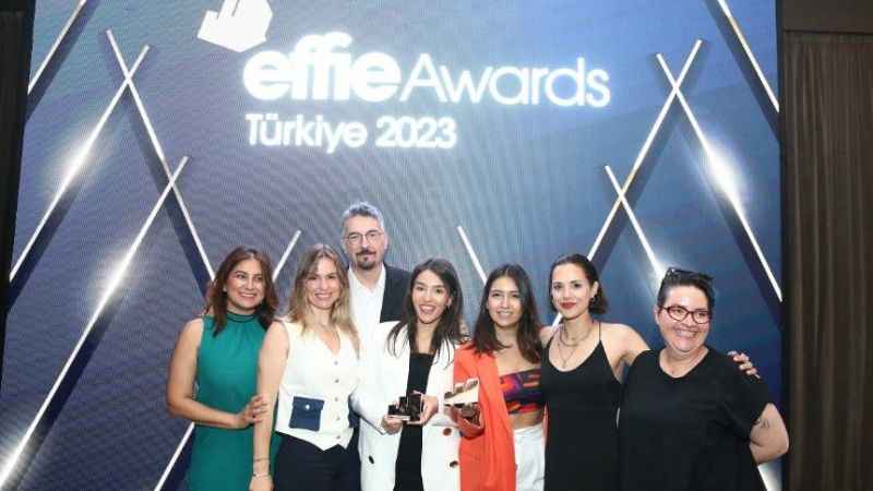 Yenilenen Blade, Merih Demiral ile “Ter Dök, Ter Kokma” diyerek Bronz Effie’nin sahibi oldu