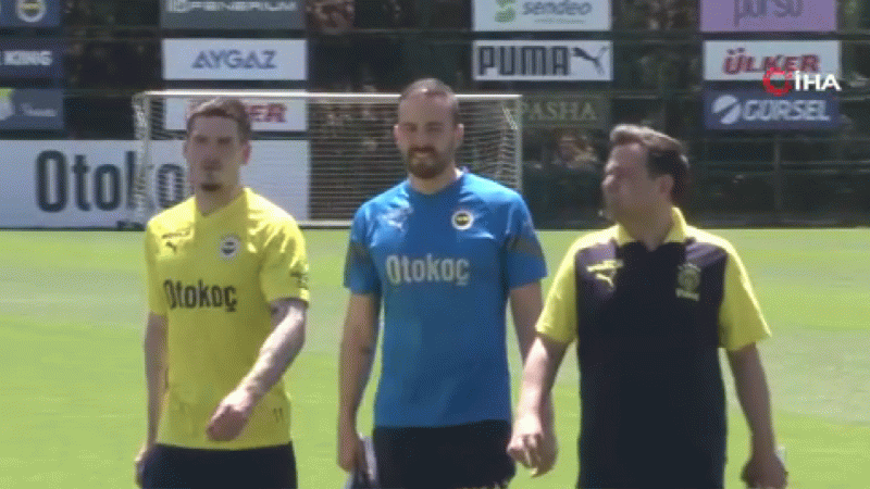 Ryan Kent, "Başarılar ve kupalar isteyen bir kulüp sizi istediği zaman kabul ediyorsunuz"