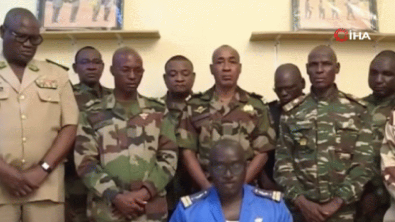 Nijer’de ordu yönetime el koydu