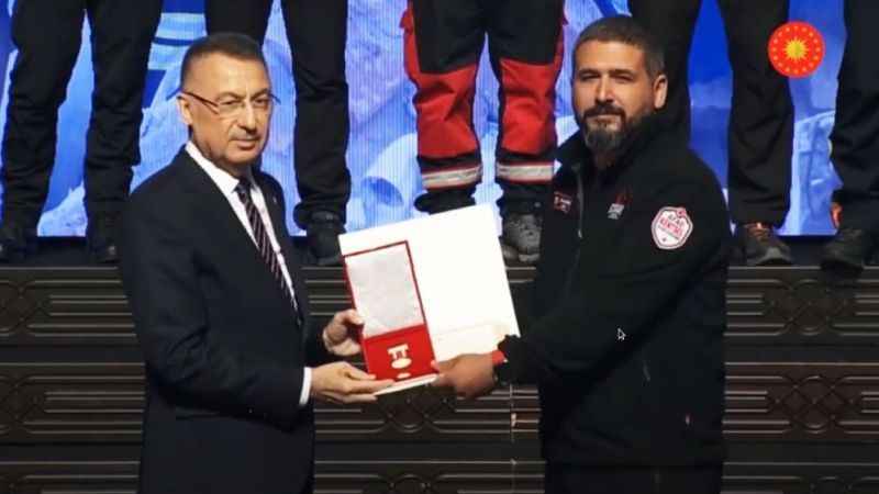 Eyüpsultan Belediyesi ESAY birimine Üstün Fedakarlık Madalyası ve Nişanı