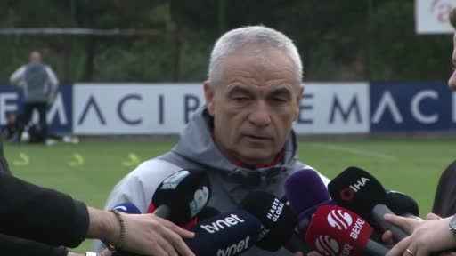 Rıza Çalımbay: “Fenerbahçe maçını mutlaka kazanmamız gerekiyor”