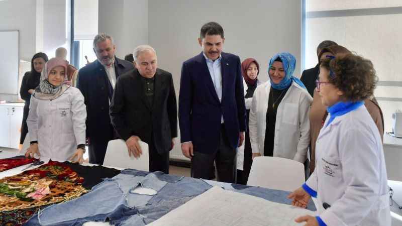 Murat Kurum, Fatih'te el emeği atölyesini gezdi