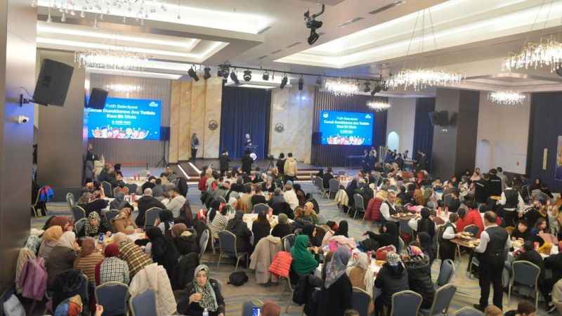 Fatih'te Çocuk Durakları Karne Töreni