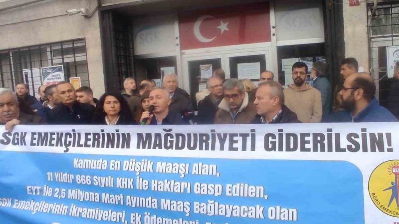 Fatih Unkapanı’nda SGK çalışanları iş bıraktı