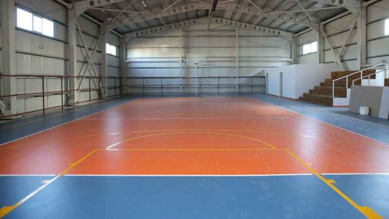 Çekmeköy'de iki okula yeni kapalı spor salonu