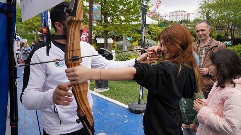 Bu sefer renkli görüntülerin adresi Kırlangıç festıvali oldu