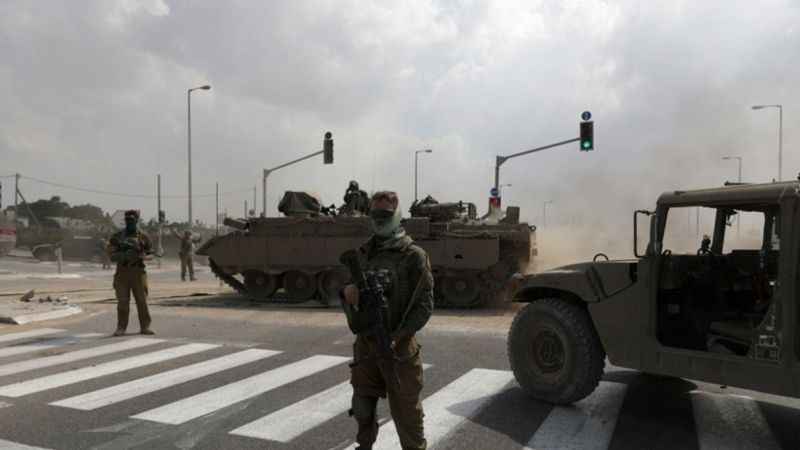 İsrail ordusu yardım bekleyen Filistinlilere saldırdı