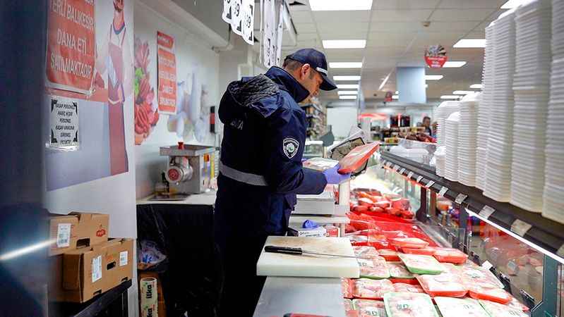 Gaziosmanpaşa Belediyesi'nden fiyat ve etiket denetimi