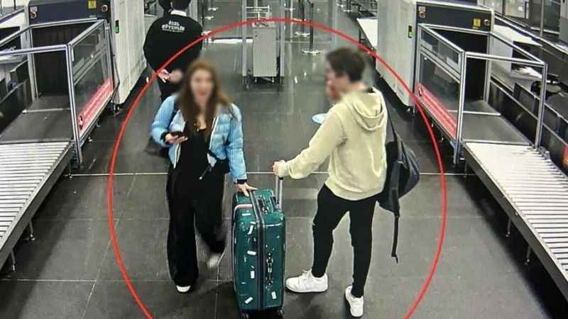 Mısır'a kaçan yazar Eylem Tok ile oğluna kırmızı bülten talebi