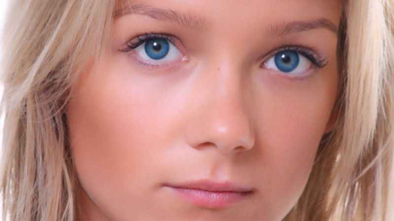 Burun ameliyatı özgüveni artırıyor Burun ameliyatı özgüveni artırıyor