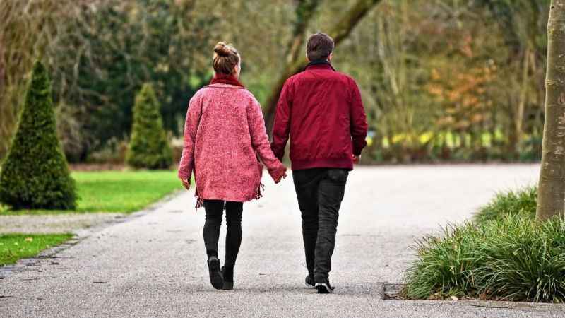 Günde 150 dakika yürümek kanserden koruyor