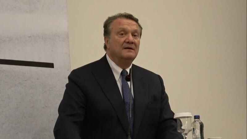 Hasan Arat: "Maçları da yabancı hakemlerin yönetmesi lazım"