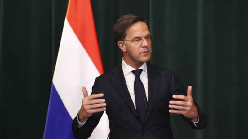 Hollanda Başbakanı Rutte istifa etti