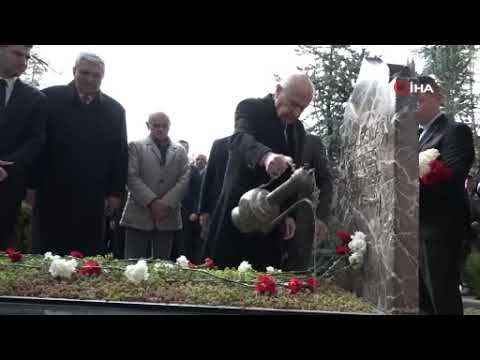 MHP lideri Bahçeli, Alparslan Türkeş’in kabrini ziyaret etti