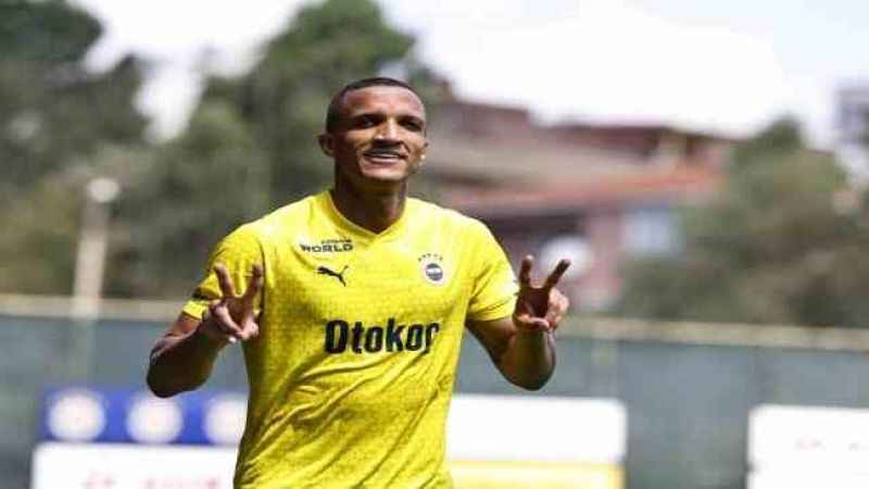 Fenerbahçe'de yeni transfer Rodrigo Becao, ilk antrenmanına çıktı