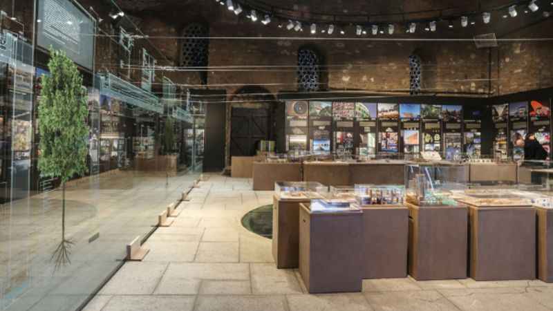 “Yazgan Tasarım’ın 20 Yılı” sergisi Tophane-i Amire Tek Kubbe Salonu’nda açıldı