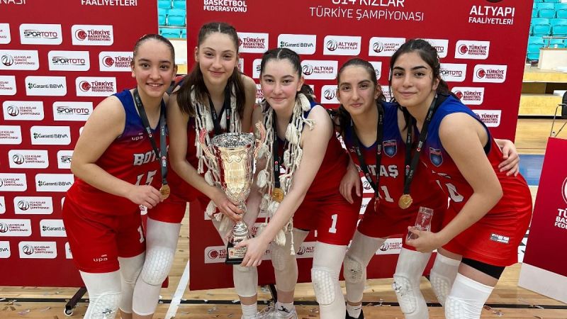 Rüya Şükran Güvenç turnuvanın en iyisi seçildi