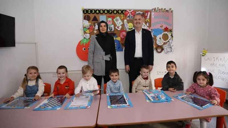 Başkan Taban, miniklerin karnelerini dağıttı