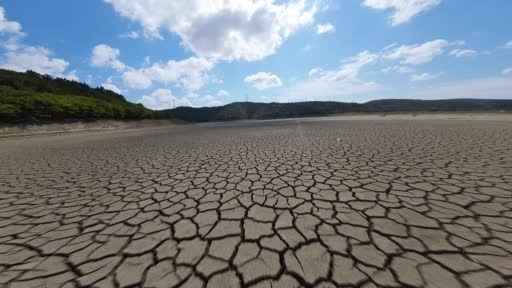 İstanbul’da kuraklığın boyutu havadan çekilen görüntülerle ortaya çıktı
