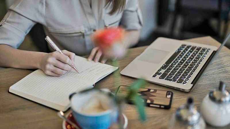 Yazarlık Mektebi ile edebiyata yeni kalemler kazandırılıyor