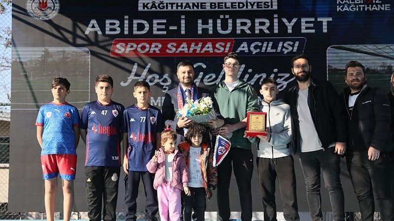 Kağıthane'de Abide-i Hürriyet Spor Sahası açıldı