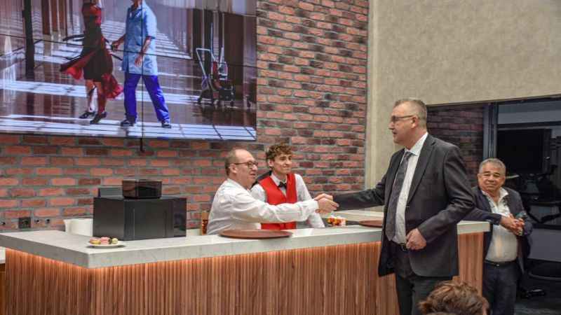 Karacabey'de modern çok amaçlı kompleks hizmete açıldı