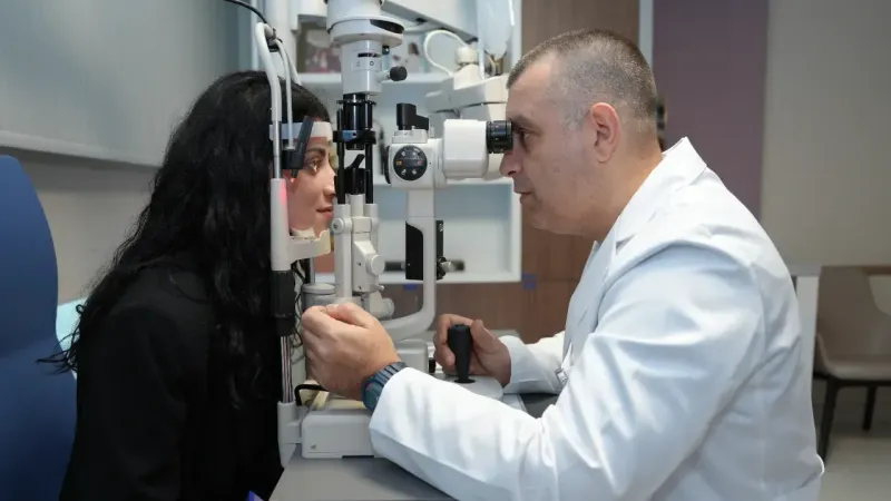 Kaş düşüklüğü ve kaş estetiği: Modern yöntemlerle gençleşin!