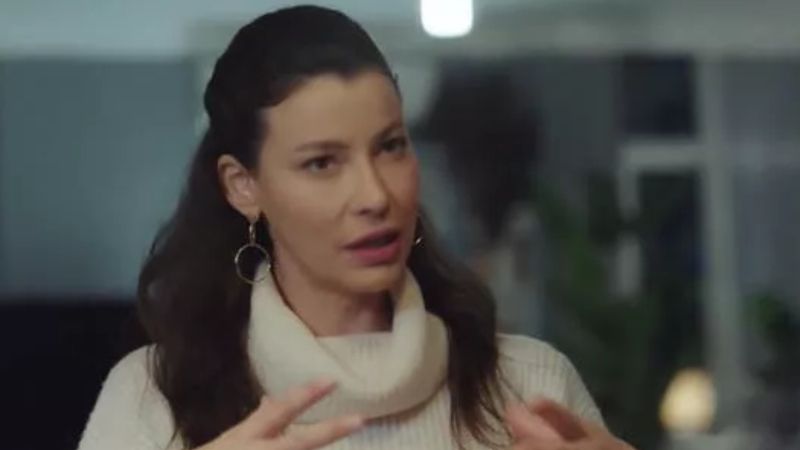 KIZILCIK ŞERBETİ OYUNCULARI ALEV KİMDİR? Güzel Oyuncu Hipnoz Etti: Müjde Uzman Kim? 