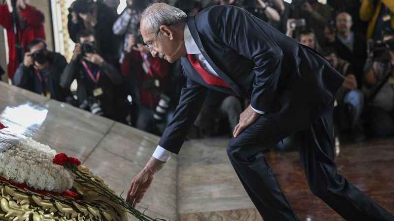 Kılıçdaroğlu'ndan Anıtkabir ziyareti