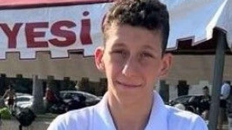 Körfezli genç yüzücüden milli derece