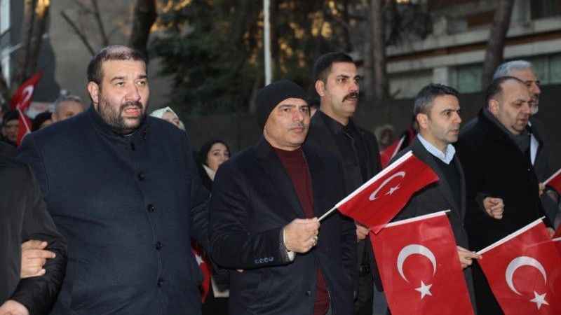 Körfez'de şehitler dualarla ve yürüyüşle anıldı