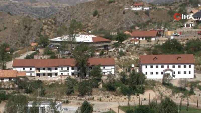 Azerbaycanlıların Laçın'a dönüşü devam ediyor