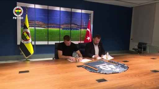 Fenerbahçe, Livakovic ile 5 yılık sözleşme imzaladı