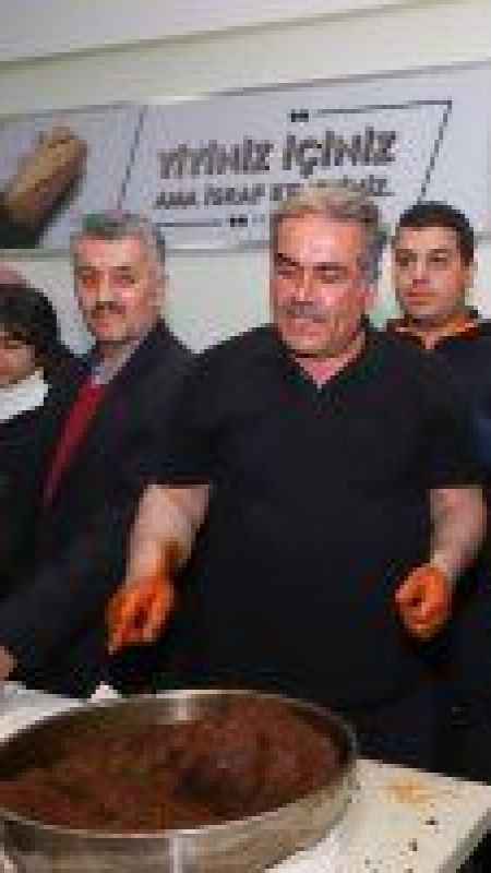 Depremzedelerin buseferki konuğu Kültür Akademisi oldu