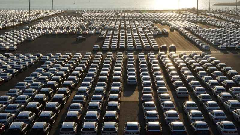 Çin, otomobil ihracatında dünya liderliğini ele geçirdi