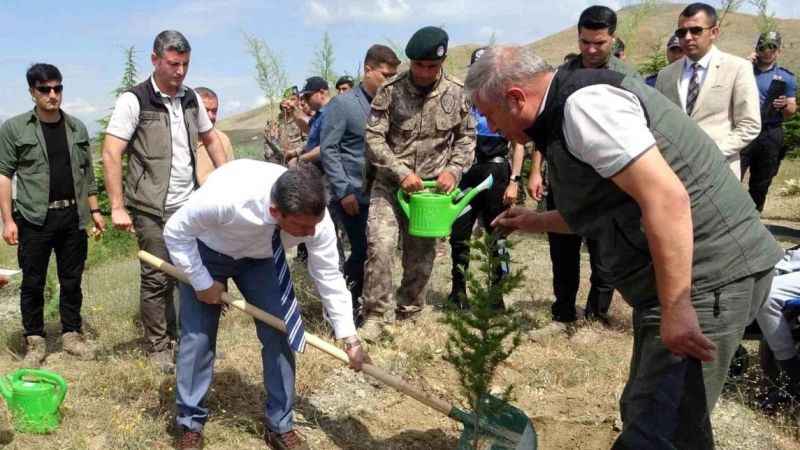 Malatya’da depremde kaybedilen her çocuk için bir fidan 