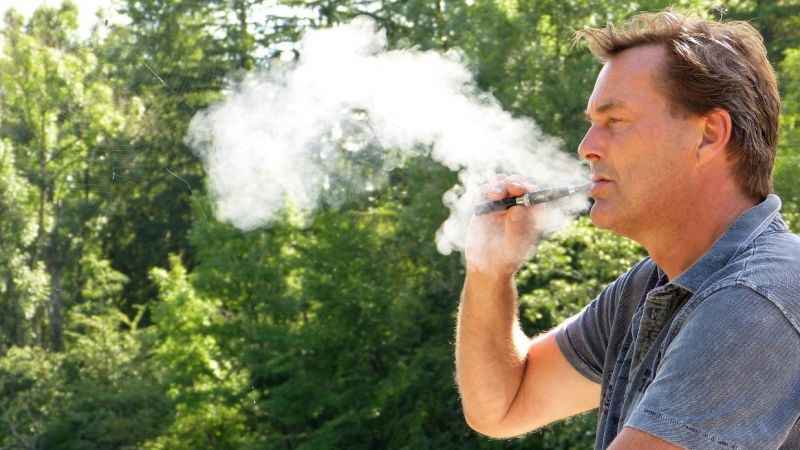 Bu ülkede elektronik sigara yasaklanıyor!